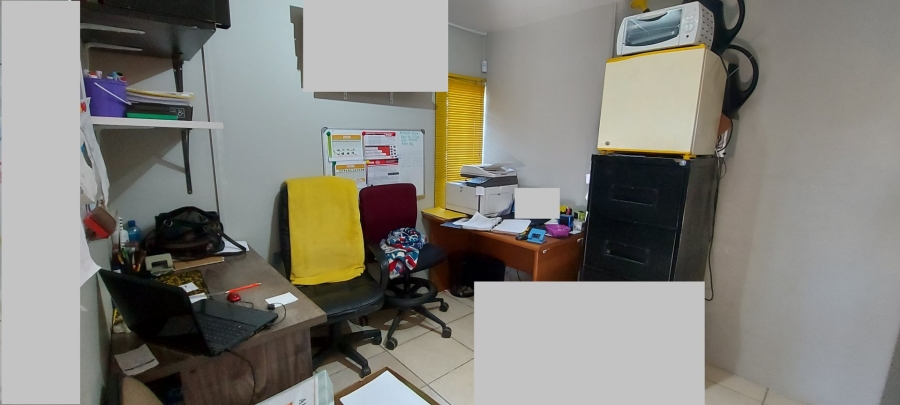 13 Bedroom Property for Sale in Brandwag Free State